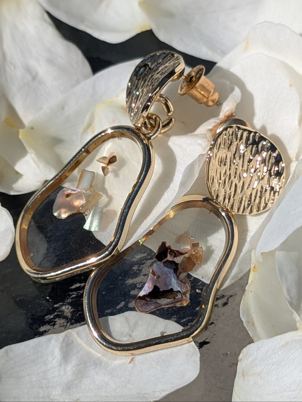 Geometric Shell Resin Gold Earrings